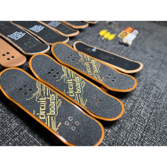 Tech Deck, Circuit Boards, Fingerboard Group Lot Of 12 With Accessories - Picture 9 of 9